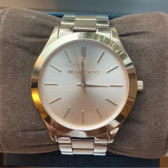 Michael Kors Watch - Picture 2 of 5